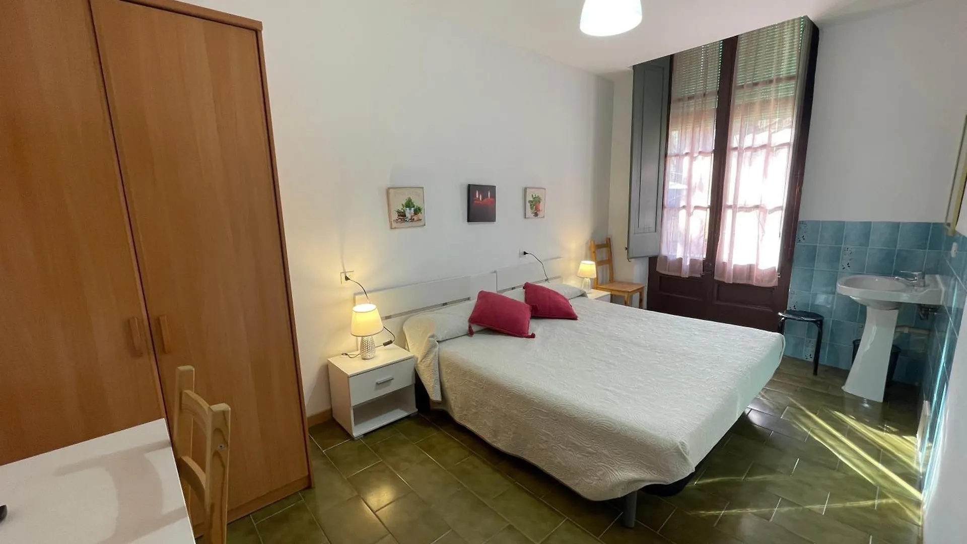 Pension Borras Girona Affittacamere