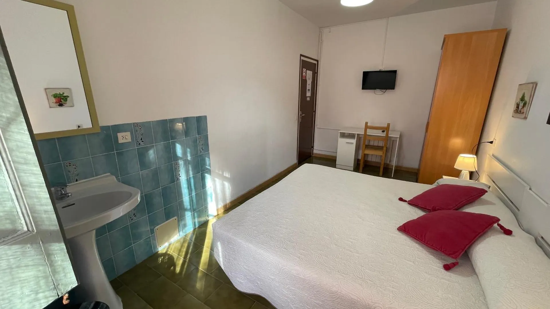 Pension Borras Girona Spagna
